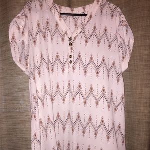 Maurice’s size 1 shirt